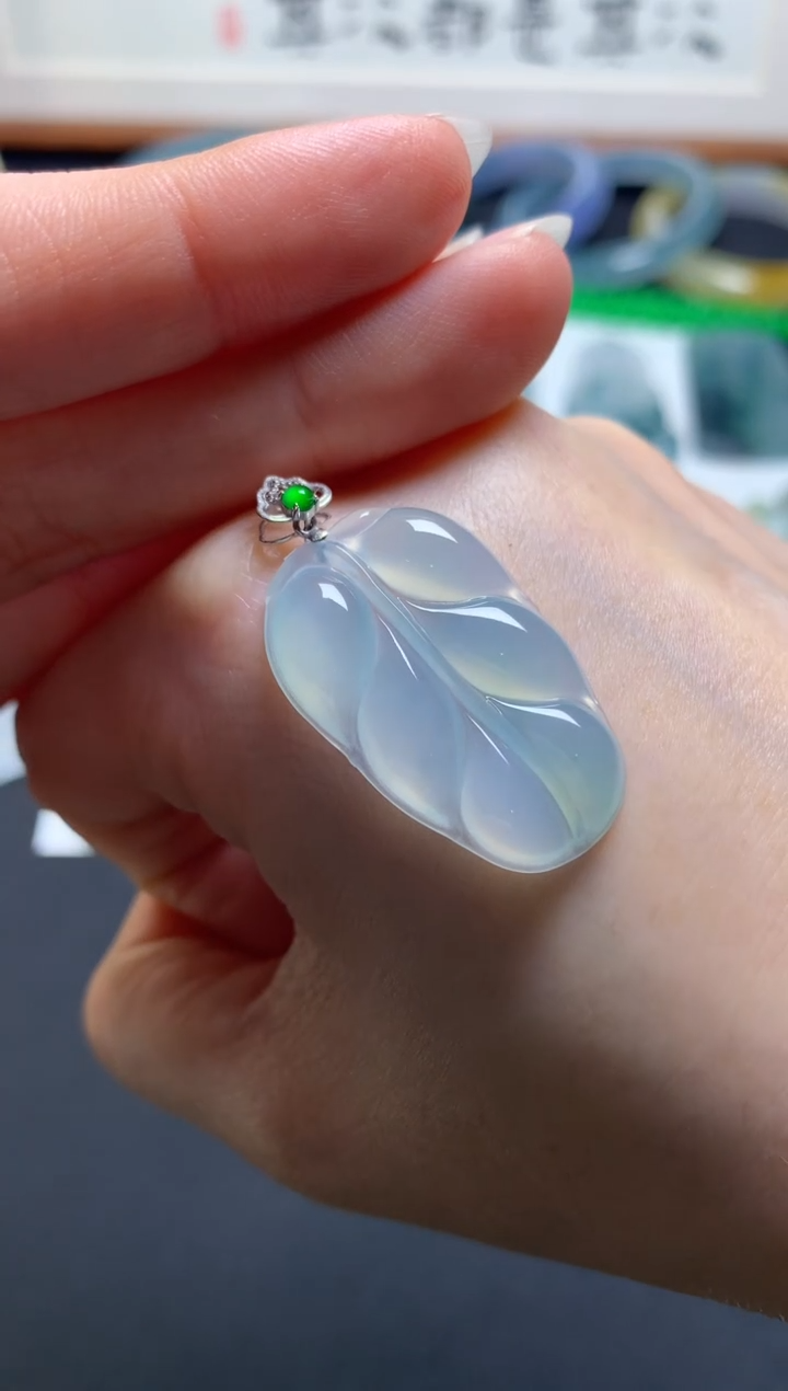 【闪购商品】翡翠颈饰18K金镶嵌0649424808