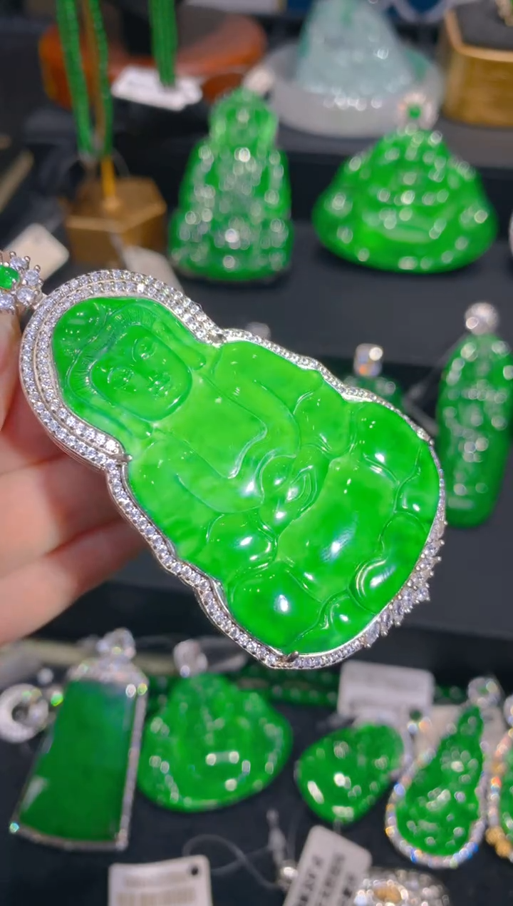 【闪购商品】翡翠颈饰银S925镶嵌翡翠观音