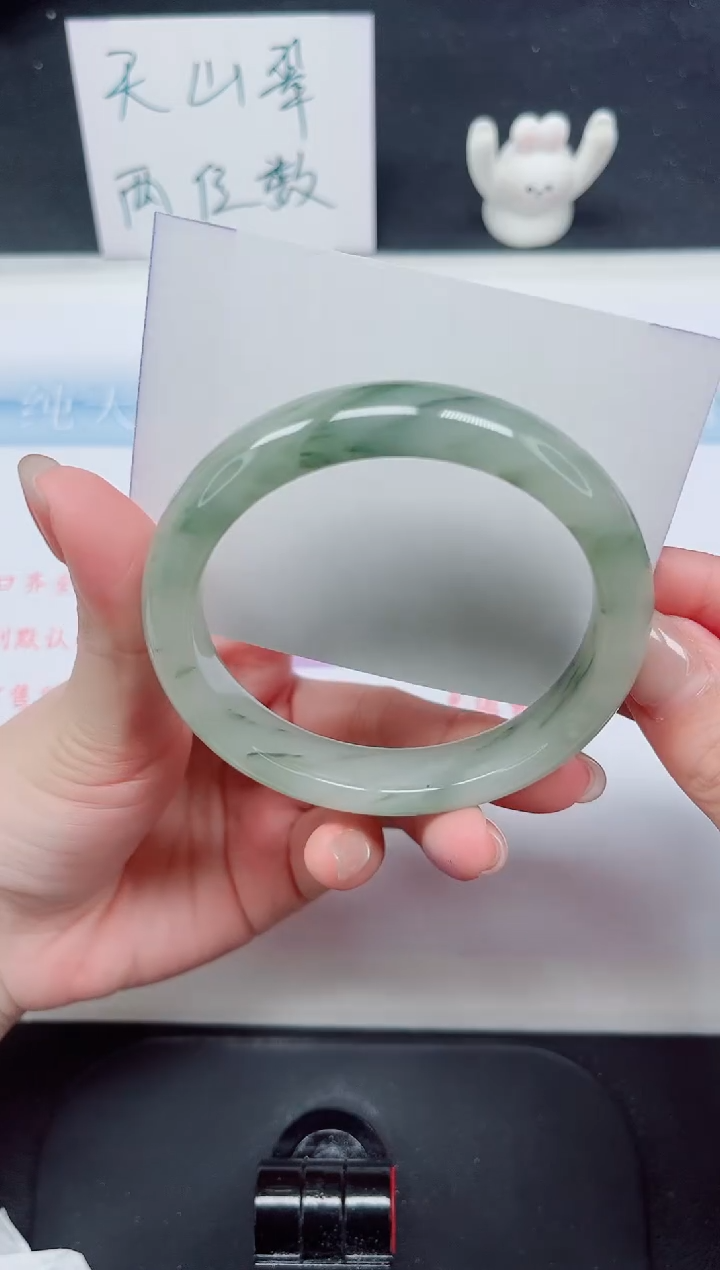 【闪购商品】石英质玉手镯未镶嵌228-59.6