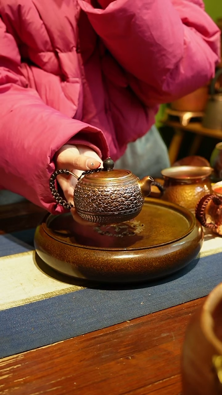 【闪购商品】纯紫铜新款祥云泡茶壶