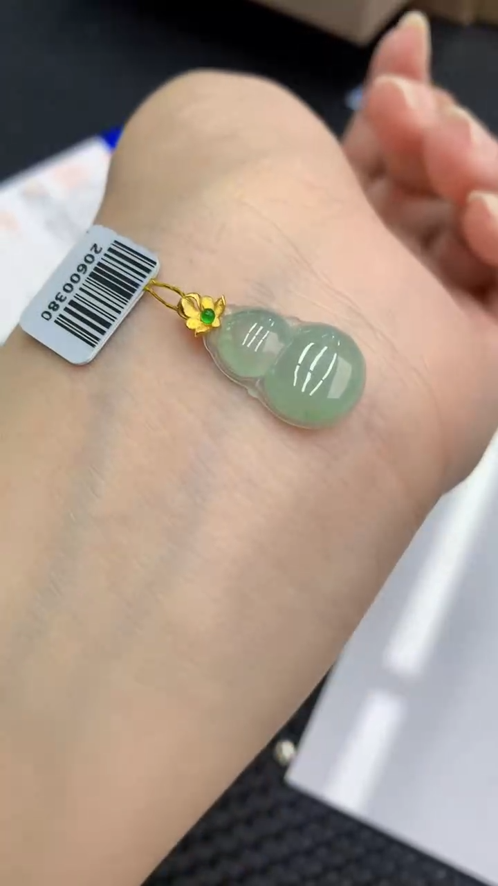 【闪购商品】翡翠颈饰18K金镶嵌            8