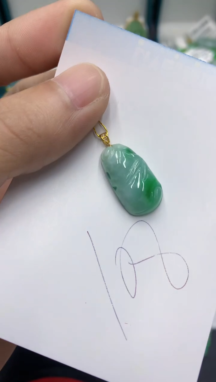 【闪购商品】翡翠颈饰18K金镶嵌翡翠