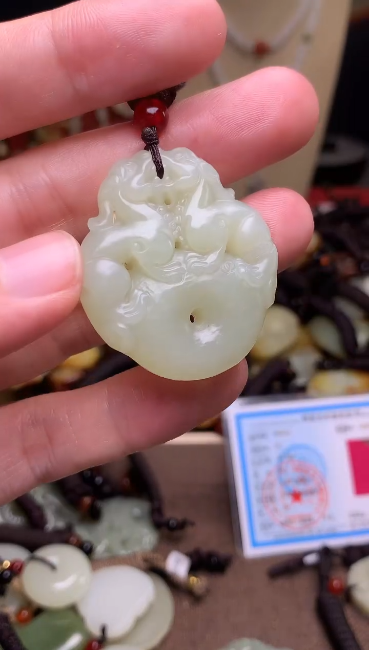 颈饰未镶嵌和田玉新疆料青海料清水和田玉吊坠