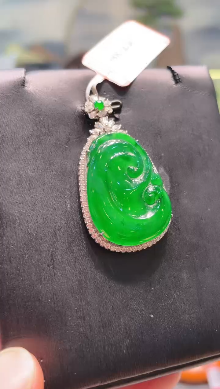 【闪购商品】翡翠颈饰18K金镶嵌A77天然A货翡翠