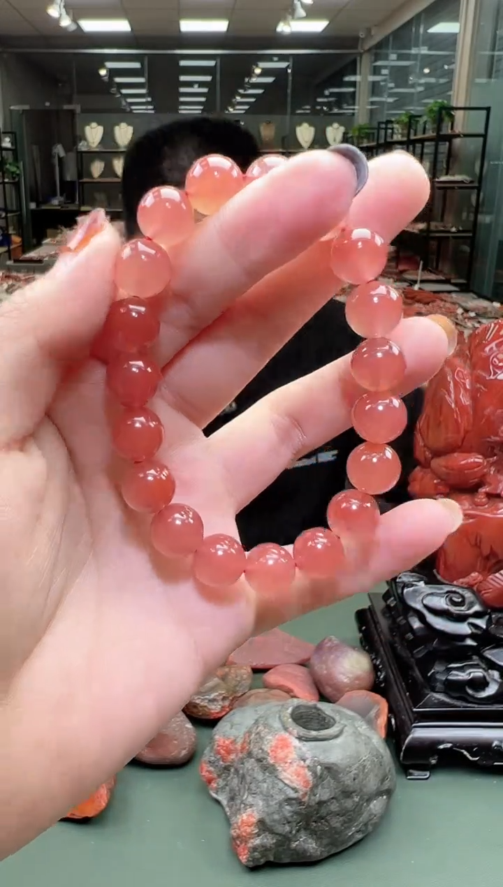 【闪购商品】南红玛瑙手串未镶嵌单圈手串一条约10mm 多样性发货