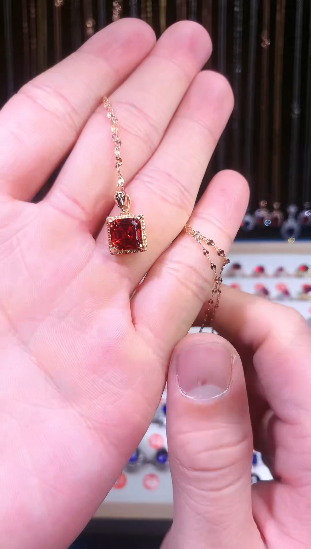 【闪购商品】石榴石（芬达石）吊坠(赠链)银S925镶嵌11111