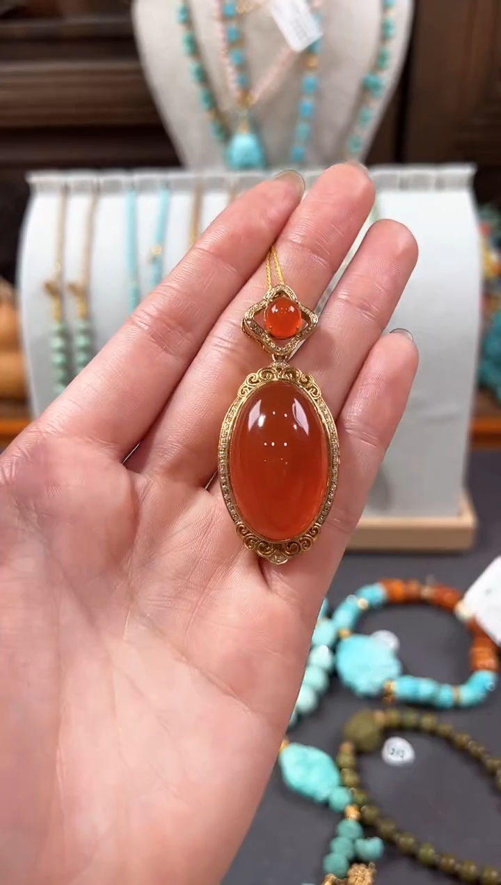 【闪购商品】南红玛瑙颈饰银S925镶嵌南红吊坠