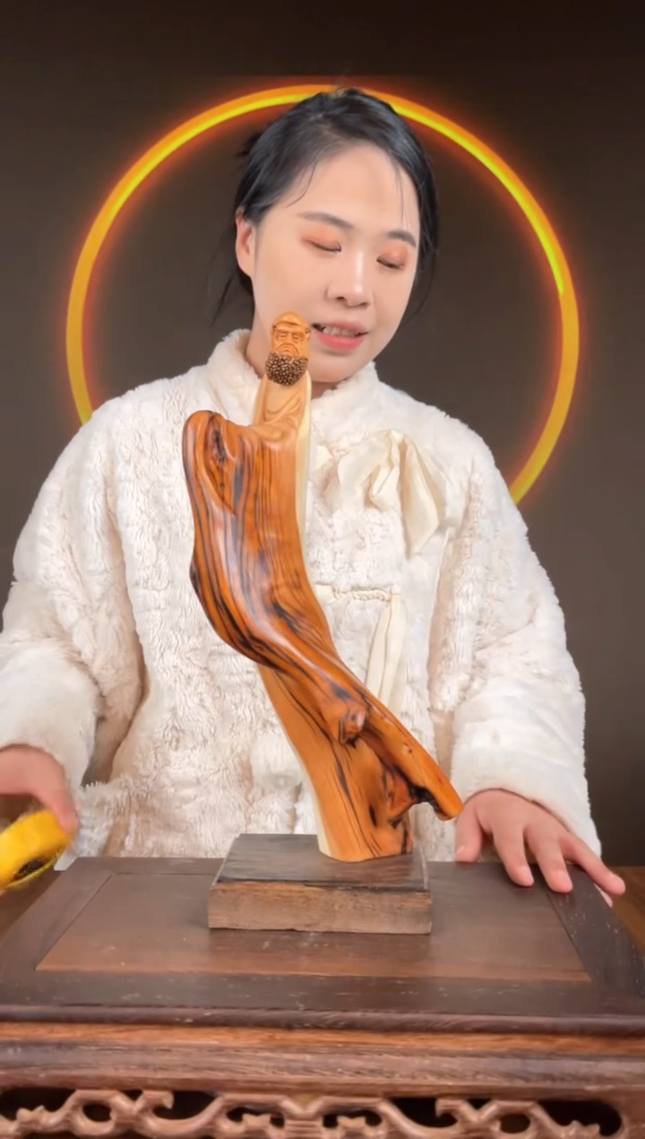 【闪购商品】柏木（崖柏）手工摆件,先抢先得!213