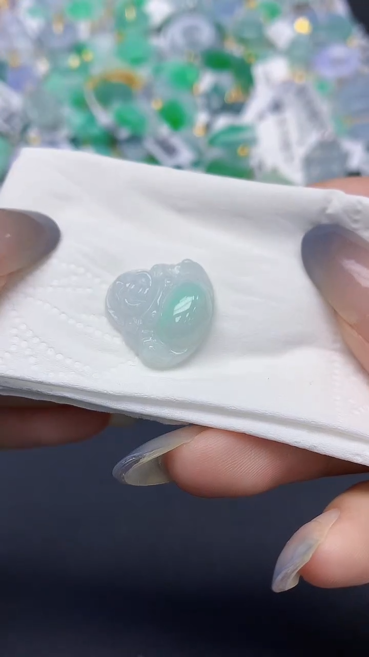 翡翠未镶嵌颈饰天然缅甸a货翡翠