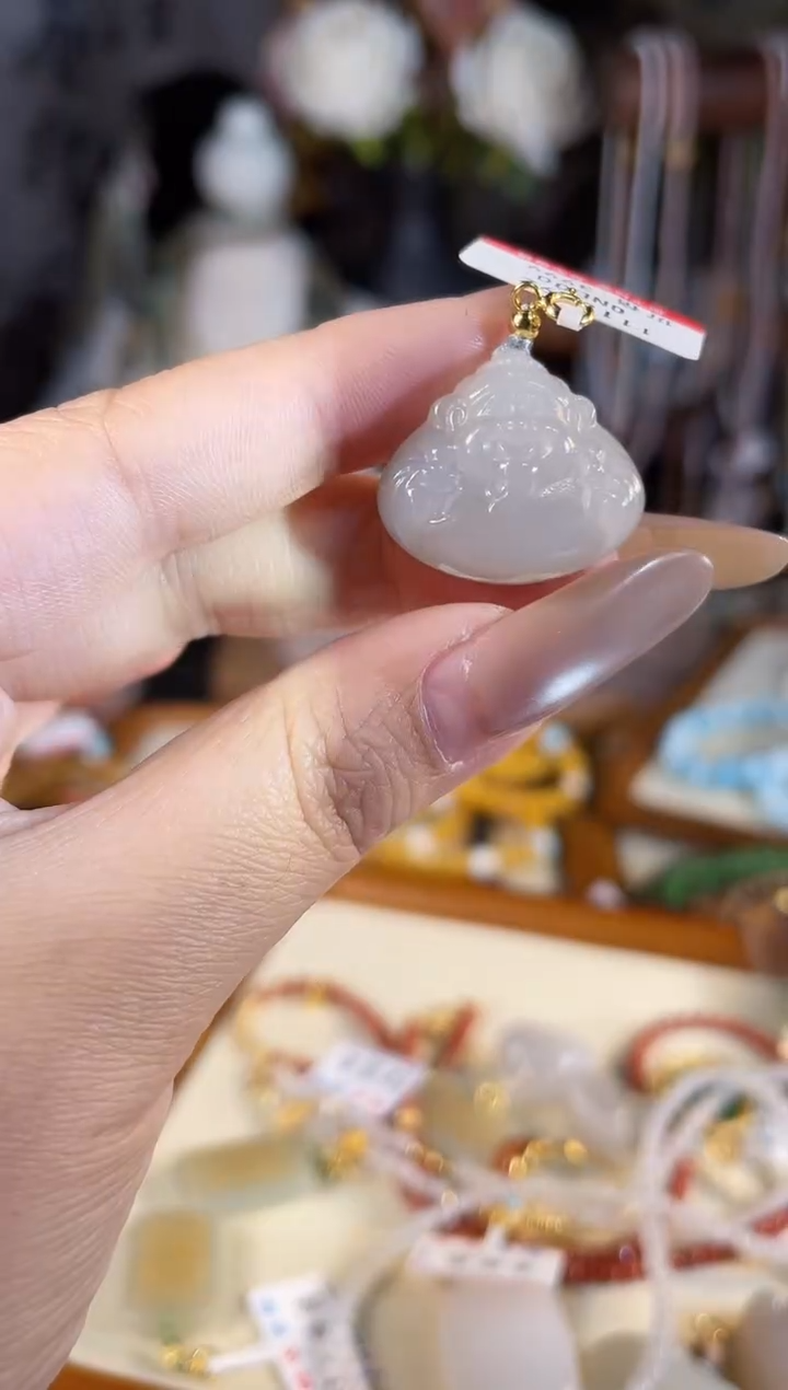 【闪购商品】和田玉吊坠(不含链)银S925镶嵌多样性发货其一