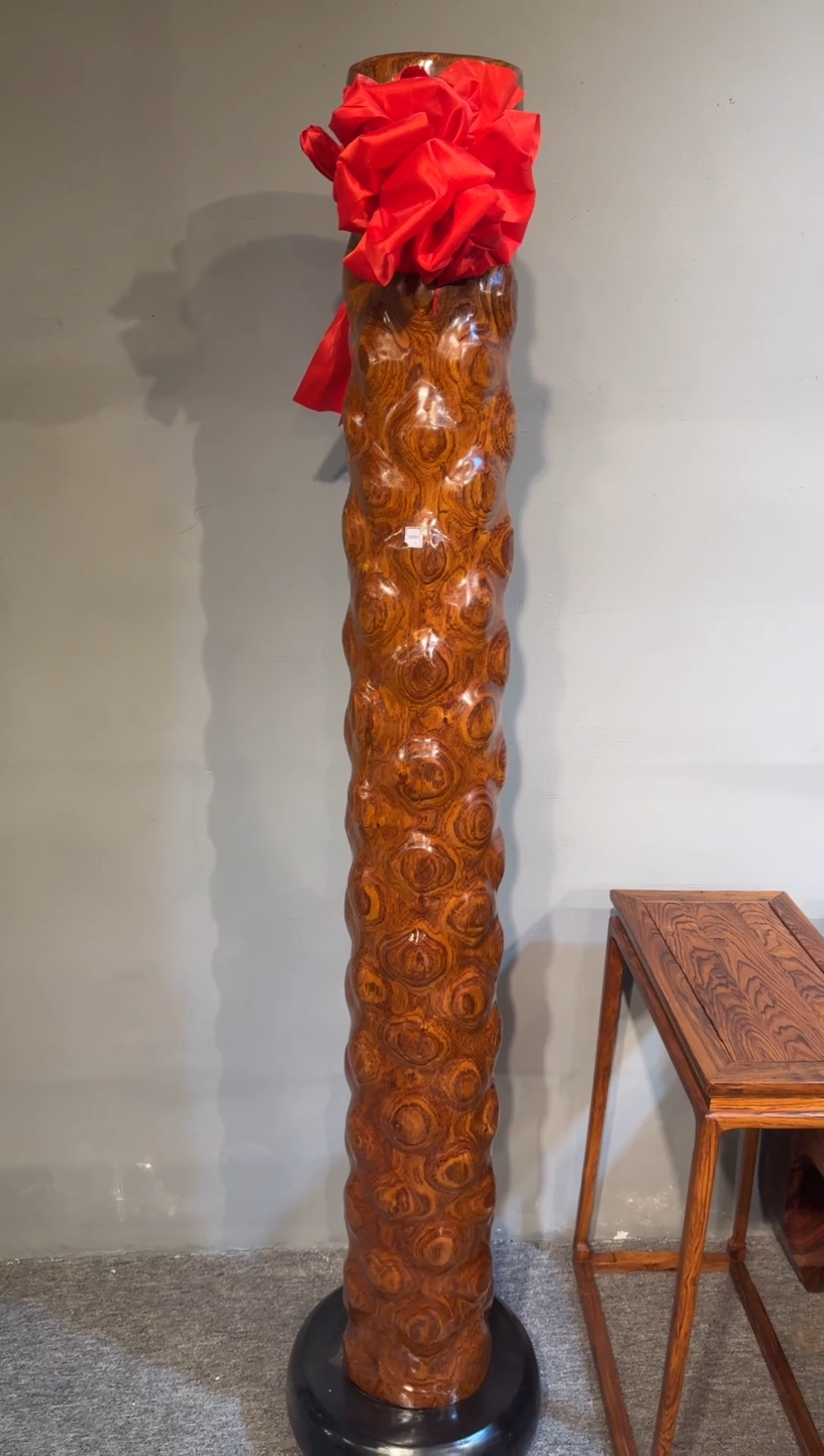 【闪购商品】香榧木柱子带底座 木木大红花