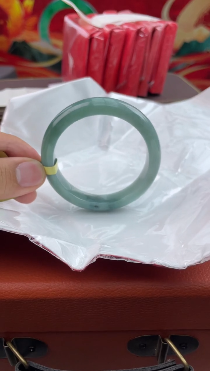 【闪购商品】翡翠手镯未镶嵌18翡翠手镯