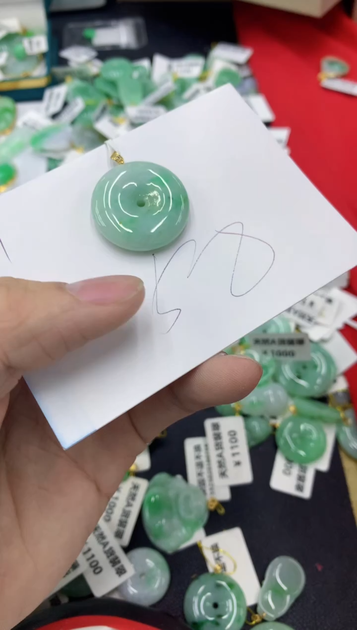 【闪购商品】翡翠颈饰未镶嵌1111111111