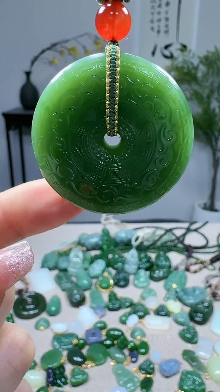 未镶嵌和田玉挂件1