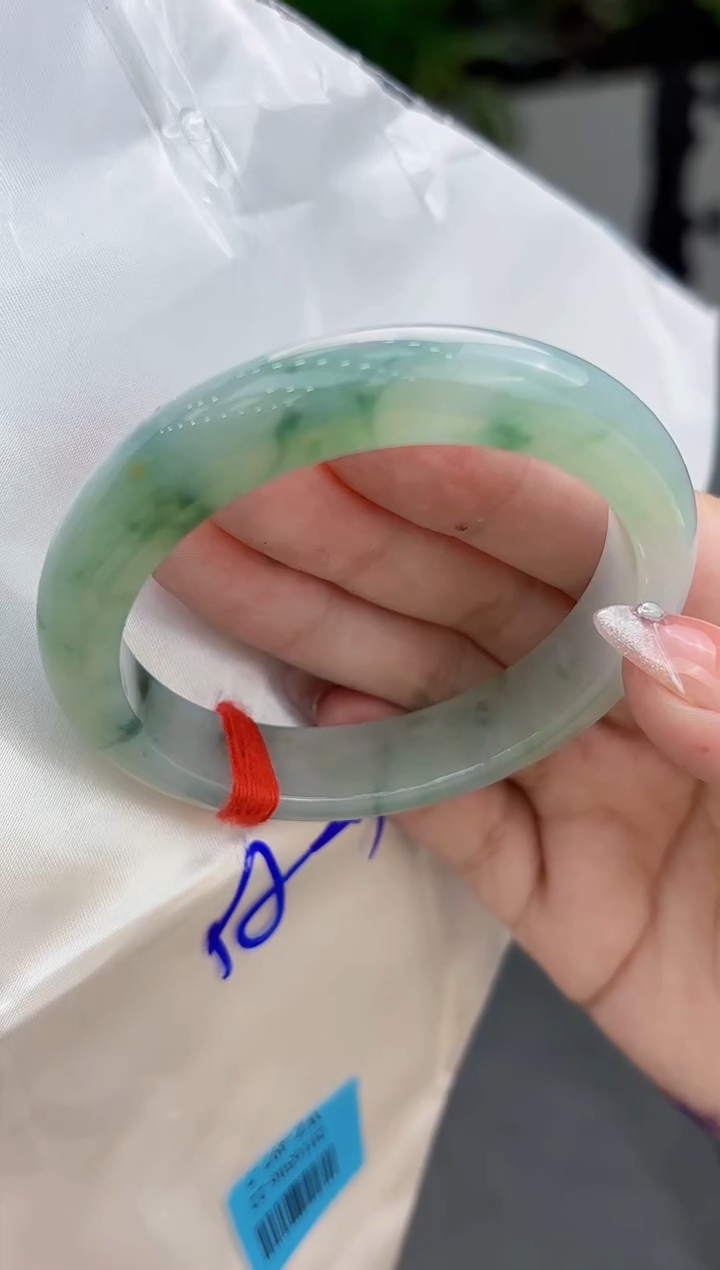 【闪购商品】翡翠颈饰银S925镶嵌翡翠手镯