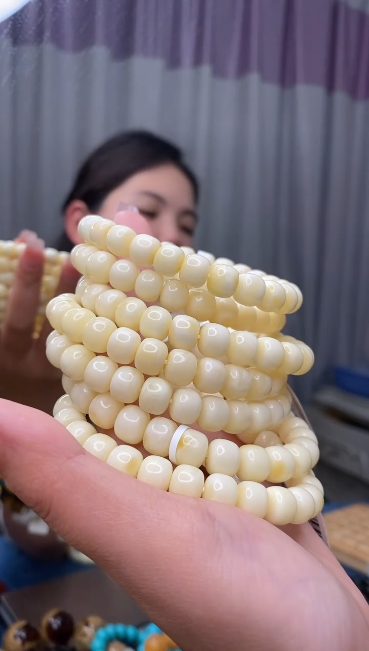 【闪购商品】琥珀裸石未镶嵌2/3-GM-#175多样性发其一