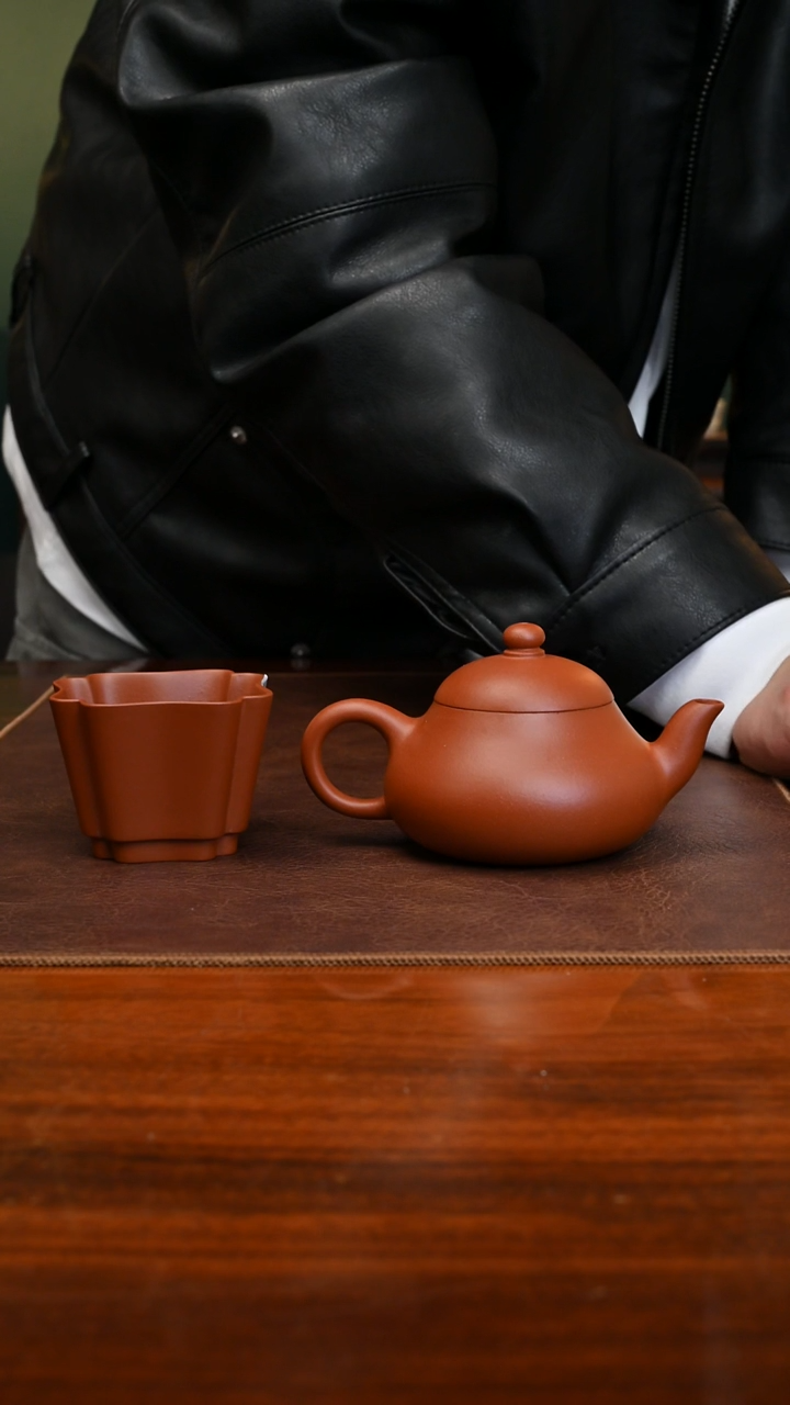 【闪购商品】紫砂茶壶朱砂梨形150cc