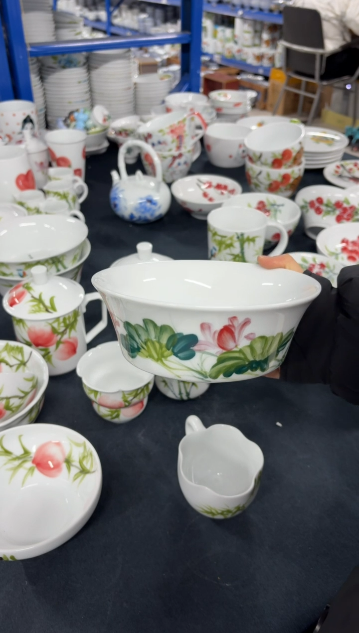 景德镇高温陶瓷食品级手绘釉中彩-马蹄面碗