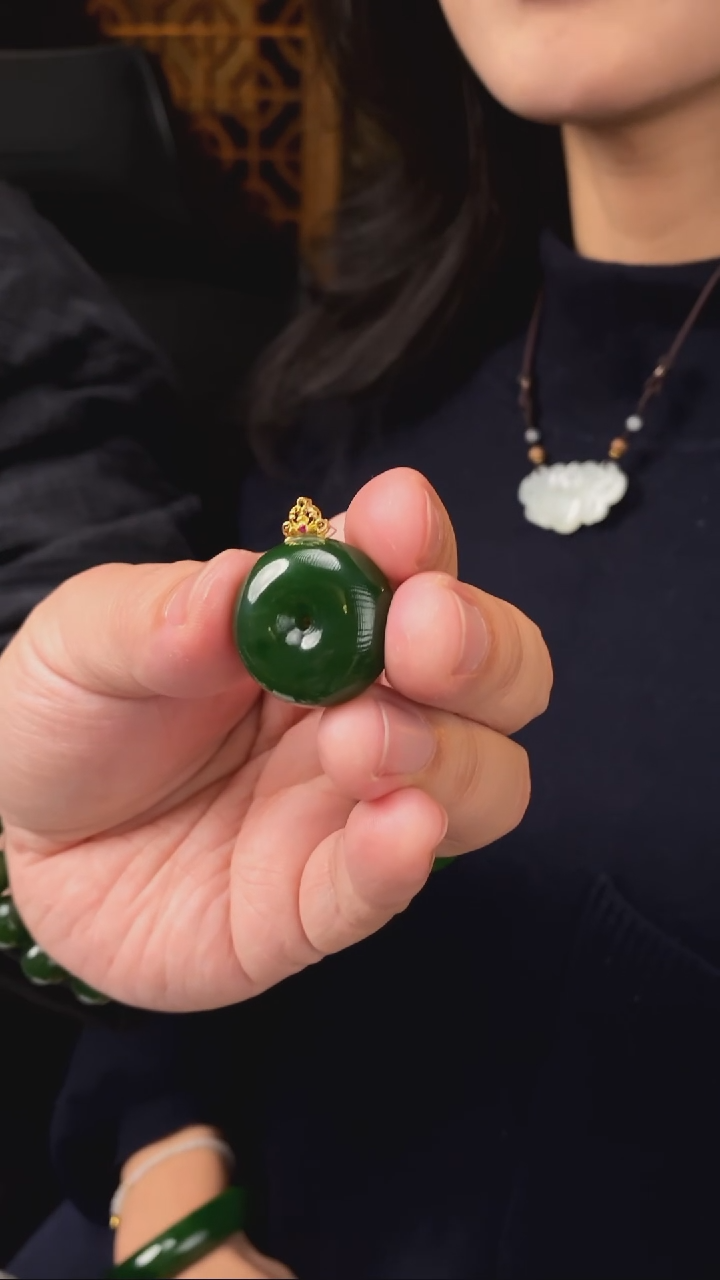 【闪购商品】和田玉吊坠18K金镶嵌【玉道侠侣】俄料碧玉7号矿平安扣