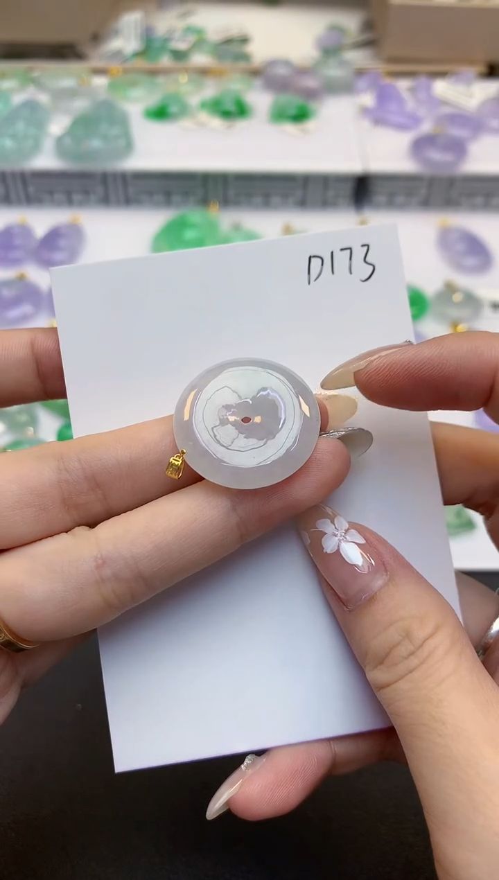 翡翠18K金镶嵌颈饰天然缅甸a货翡翠