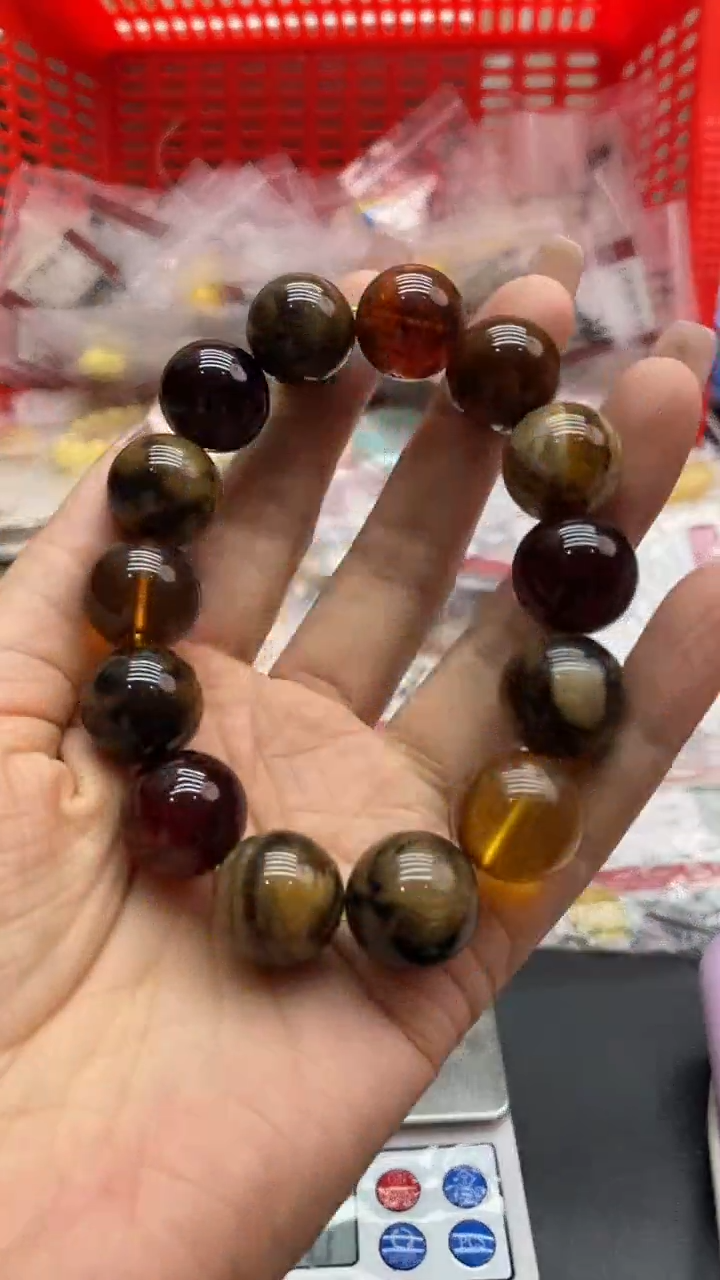琥珀未镶嵌珠宝奇石315