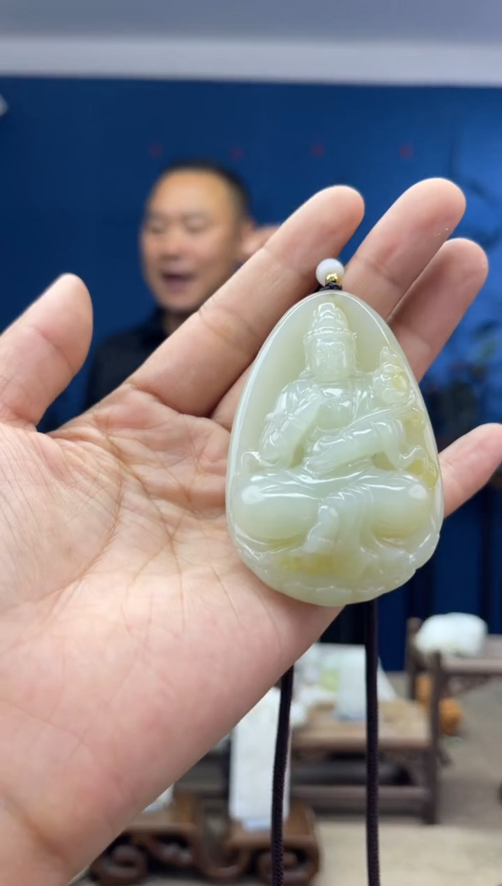 和田玉未镶嵌颈饰1