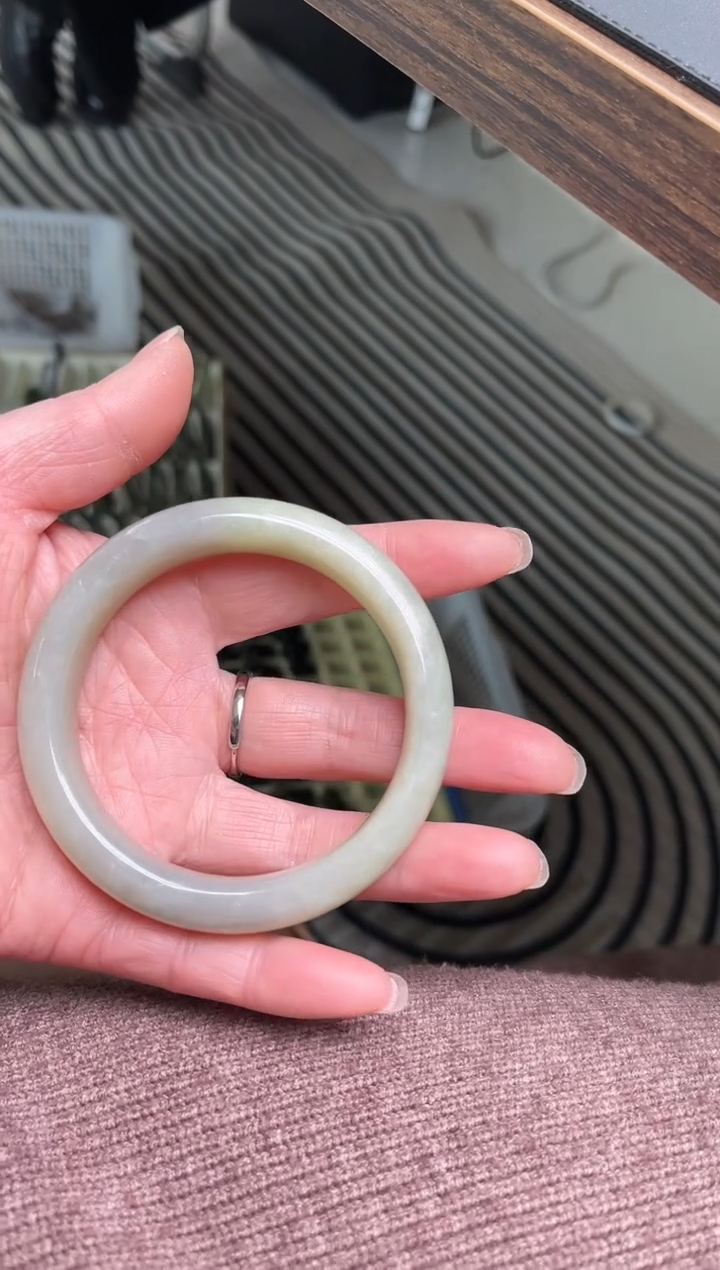 【闪购商品】和田玉手镯未镶嵌圈口61.8  H-8