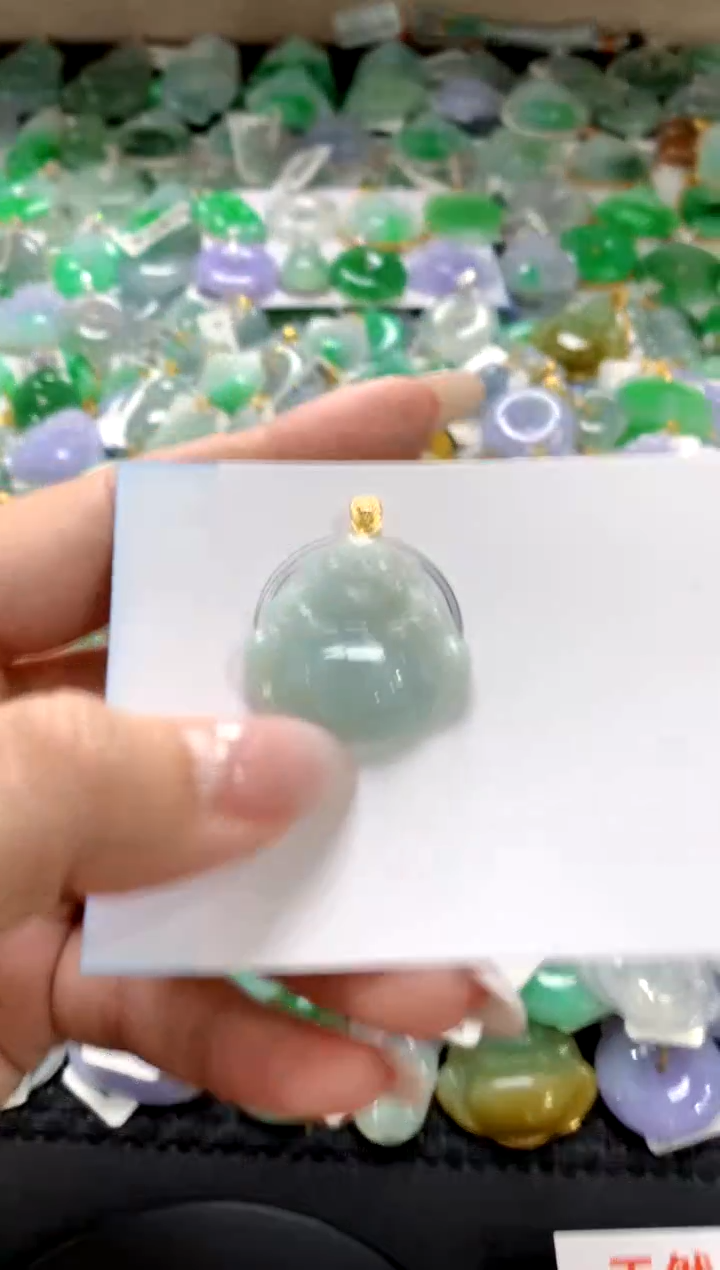 翡翠未镶嵌颈饰1111111111111111