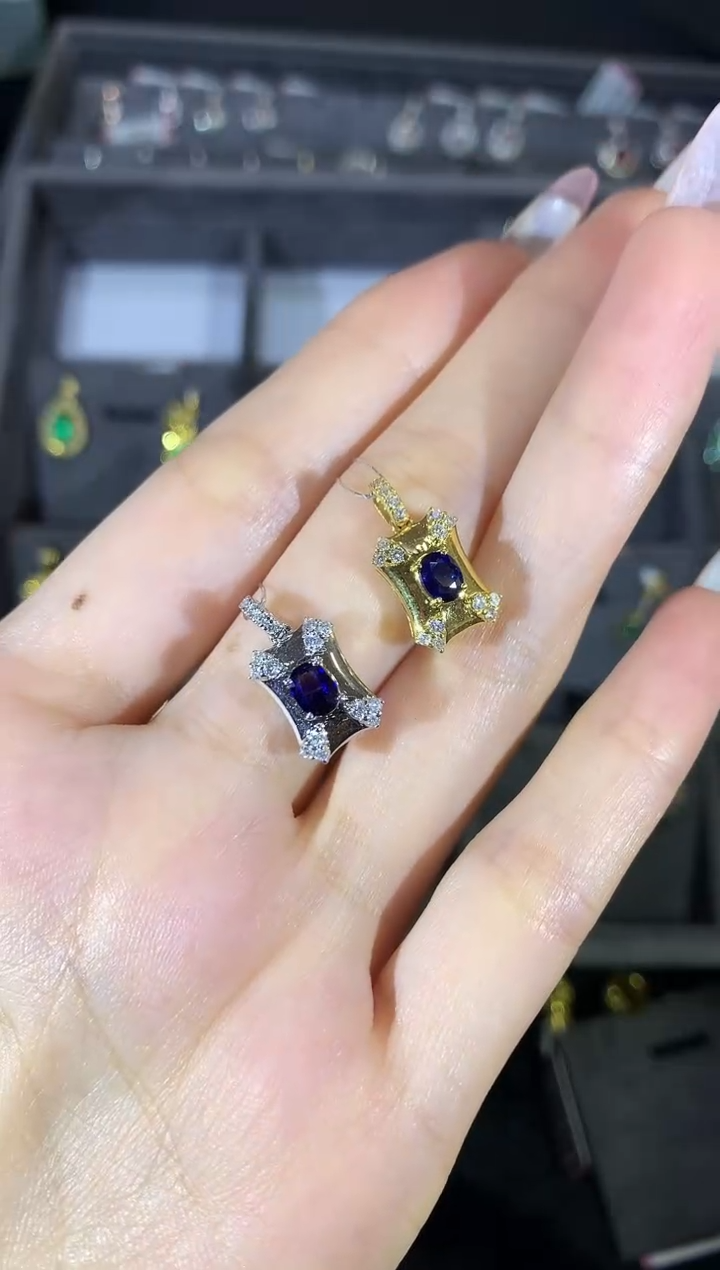 【闪购商品】红宝石吊坠（不含链）18K金镶嵌a118多样性发其一