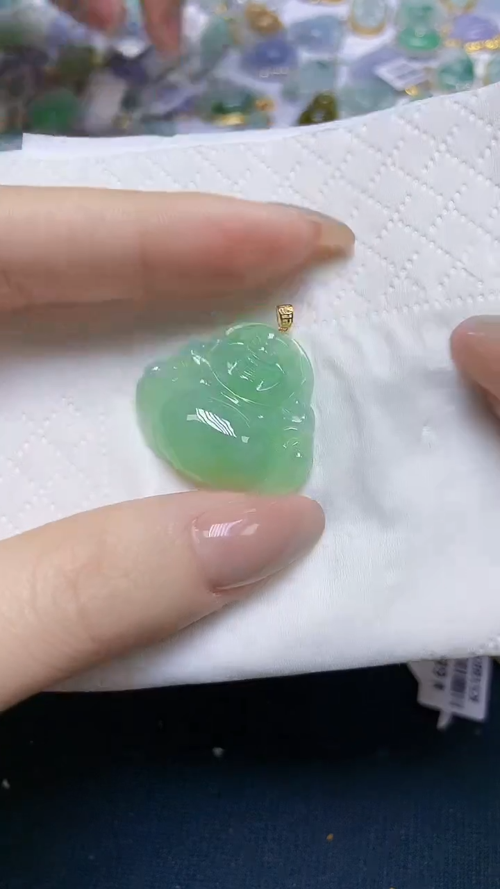 翡翠18K金镶嵌颈饰天然缅甸A货翡翠天然缅甸A货翡翠