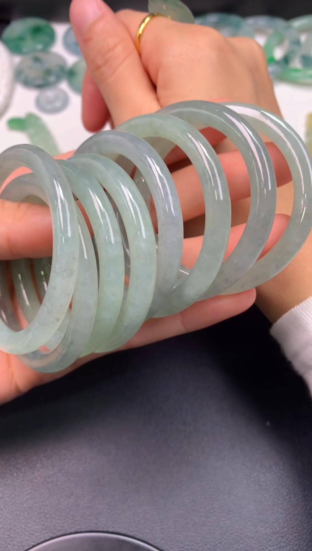 颈饰未镶嵌翡翠无鉴赏期无证书一条