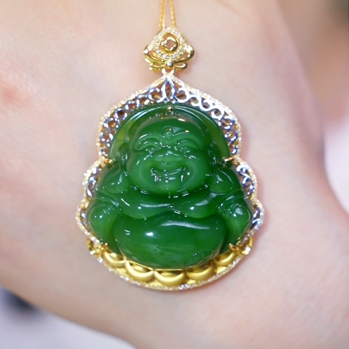 【芒心珠宝】天然和田玉18K金镶嵌全包封底碧玉猫眼35mm佛公吊坠