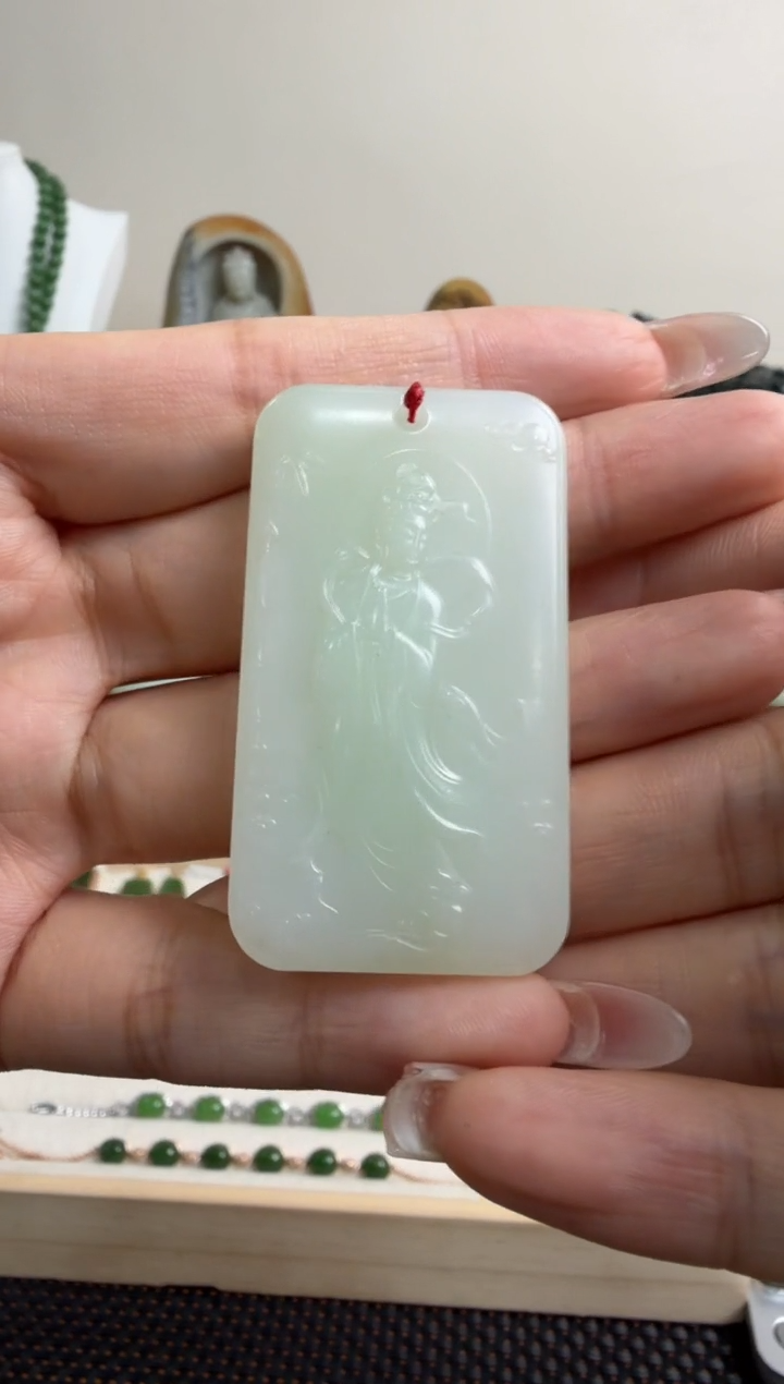 颈饰未镶嵌和田玉挂件