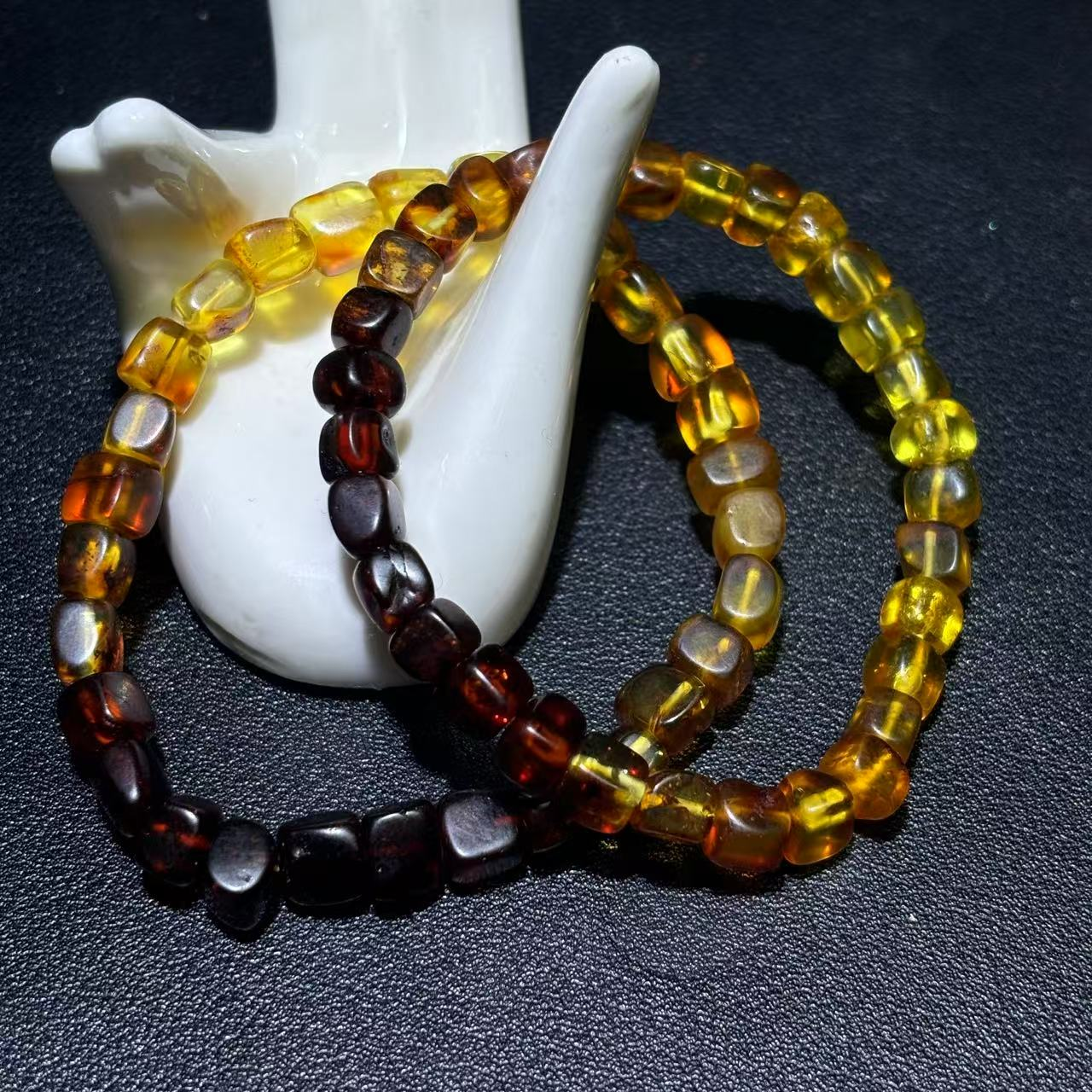 M2887-渐变琥珀红天血灵珀+金珀手串-多样性发其一