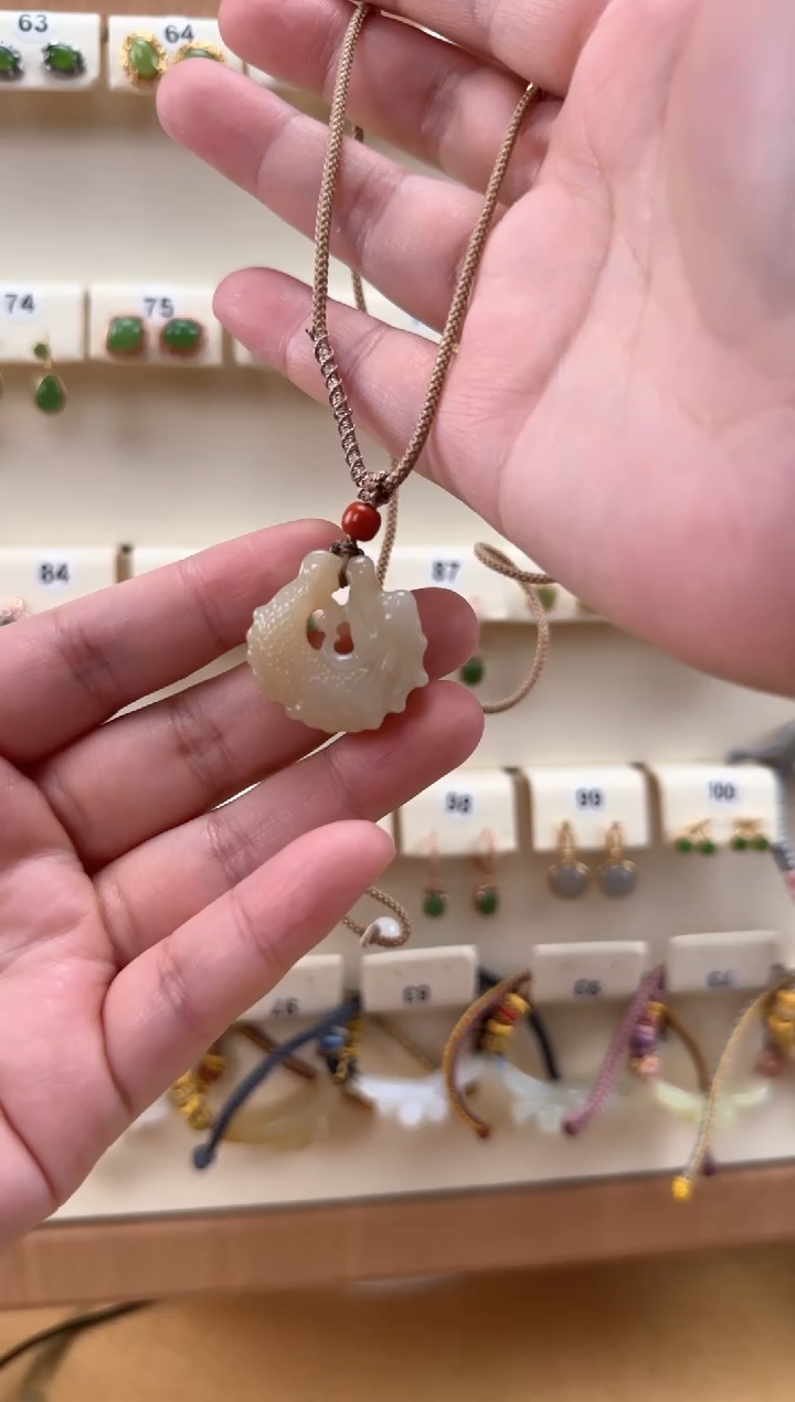 【闪购商品】和田玉颈饰未镶嵌鱼化龙吊坠