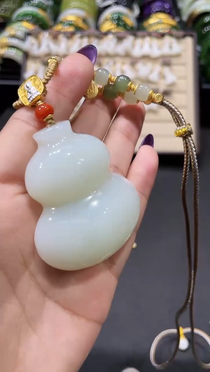 【闪购商品】和田玉套链未镶嵌53MM多样性发一