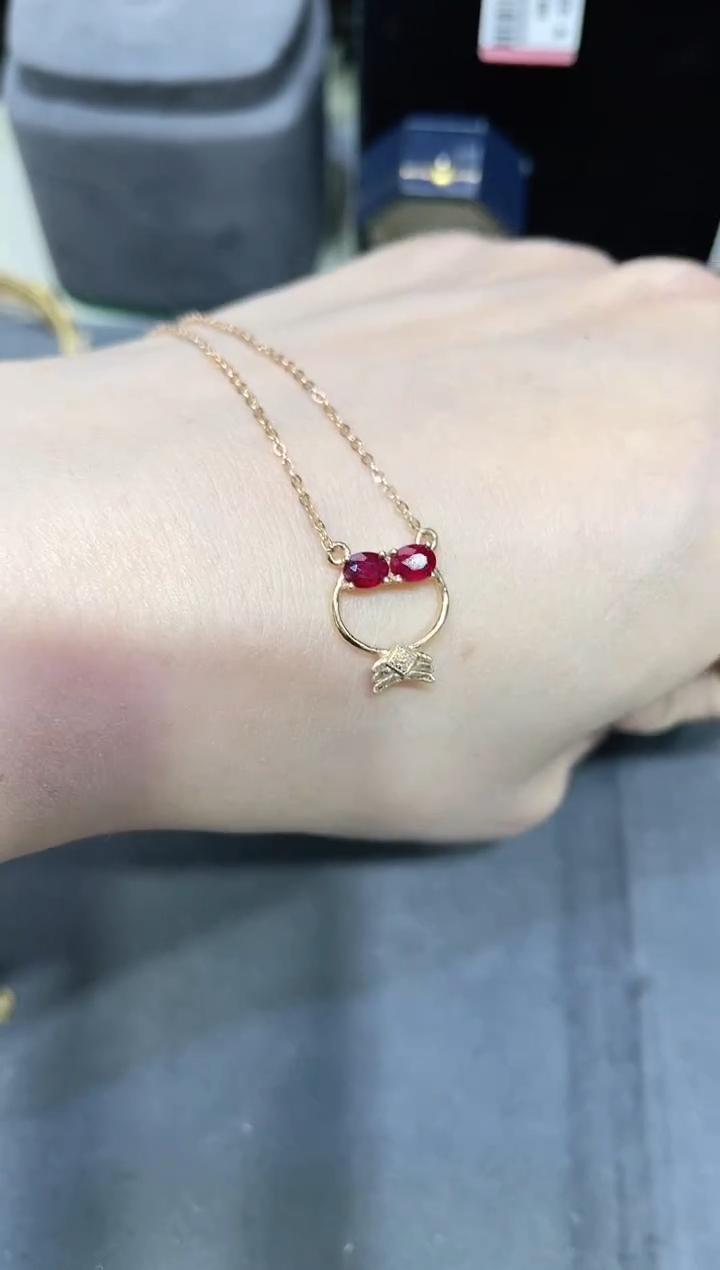 18K金镶嵌红宝石项链