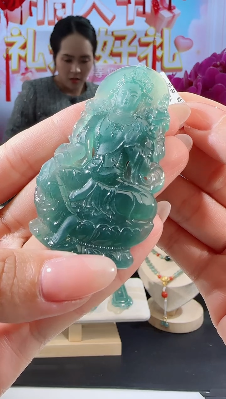 【闪购商品】翡翠吊坠(不含链)未镶嵌度母