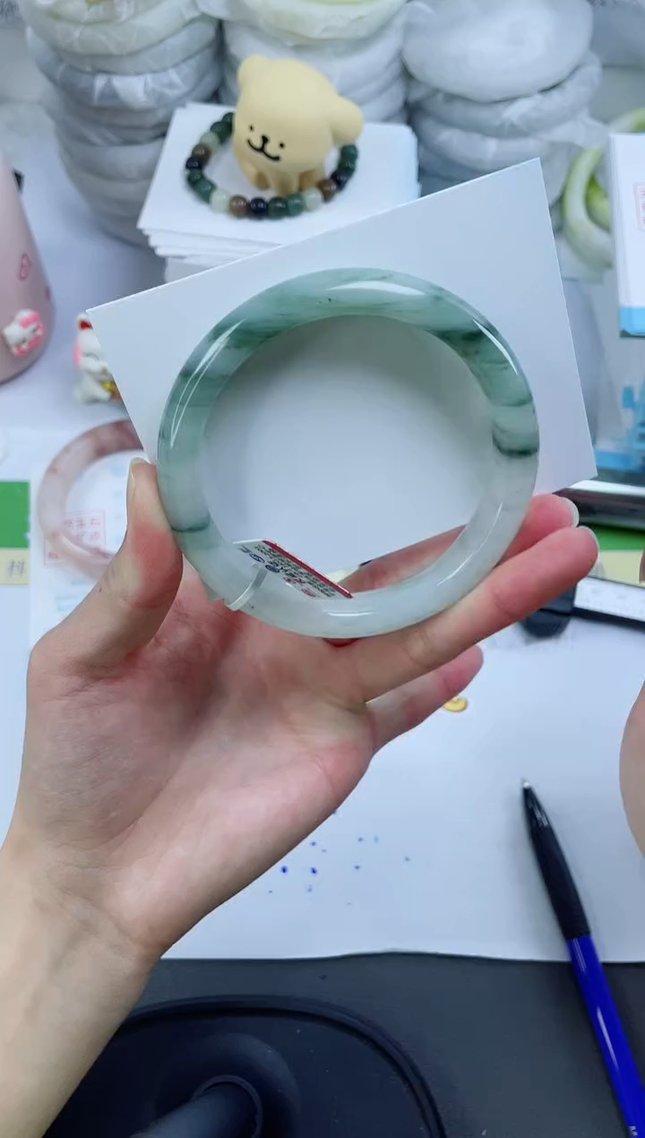 【闪购商品】石英质玉手镯未镶嵌1388-64