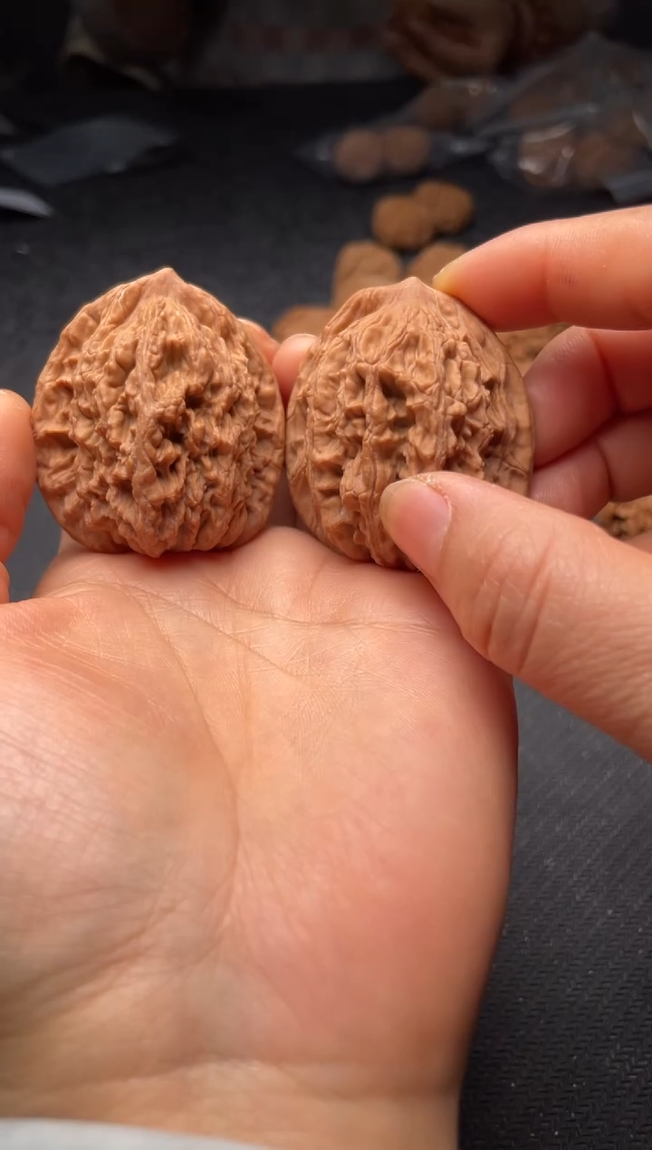 把件文玩核桃w217   麦虎 41尺