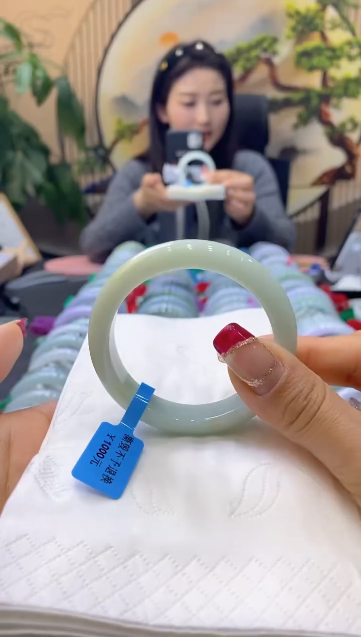 【闪购商品】翡翠手镯未镶嵌99919181