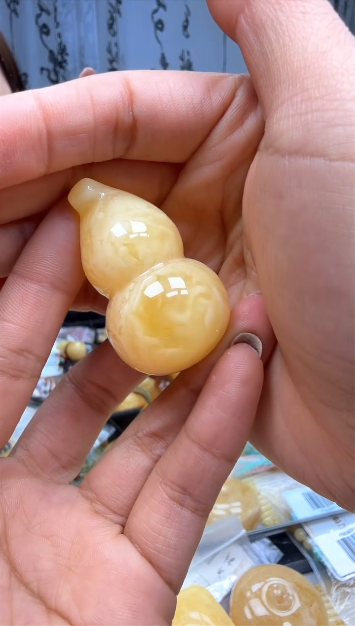 【闪购商品】琥珀裸石未镶嵌挂坠