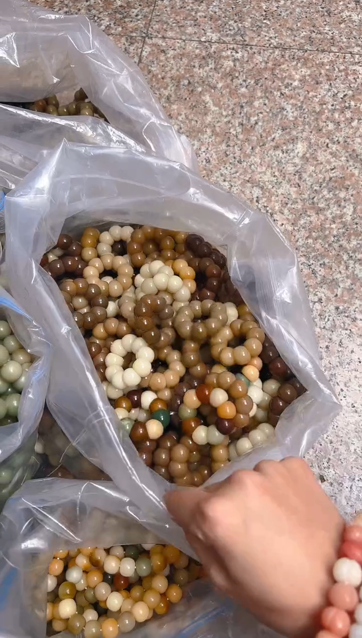 吊坠菩提根/象牙果混色手捻 随机一条