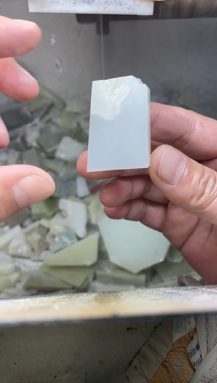 未镶嵌吊坠定制和田玉伍*雕刻定制