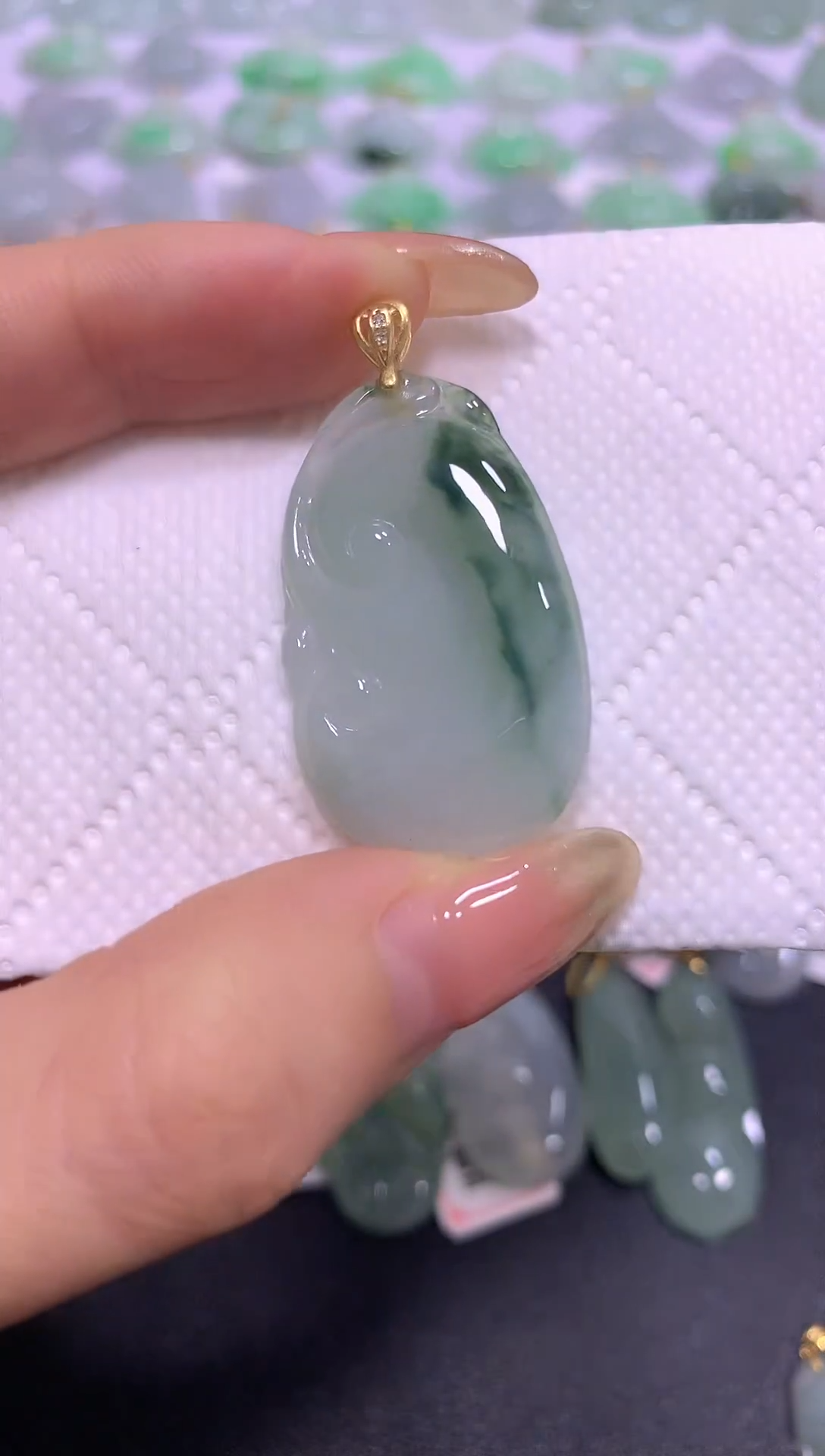 颈饰未镶嵌翡翠A货