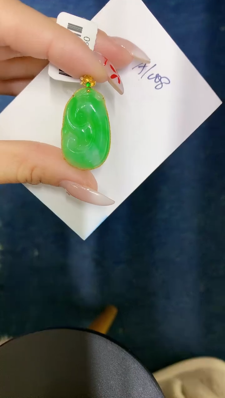【闪购商品】翡翠颈饰18K金镶嵌0000000000