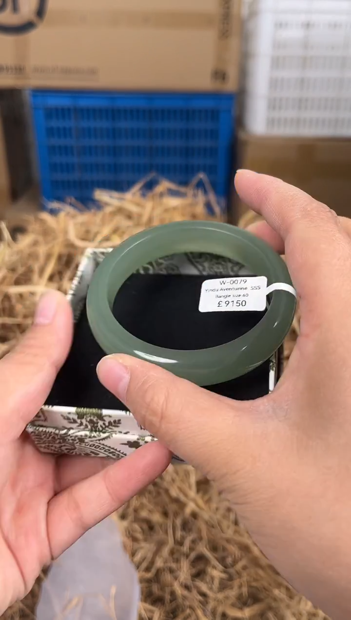 未镶嵌手镯石英质玉W0079