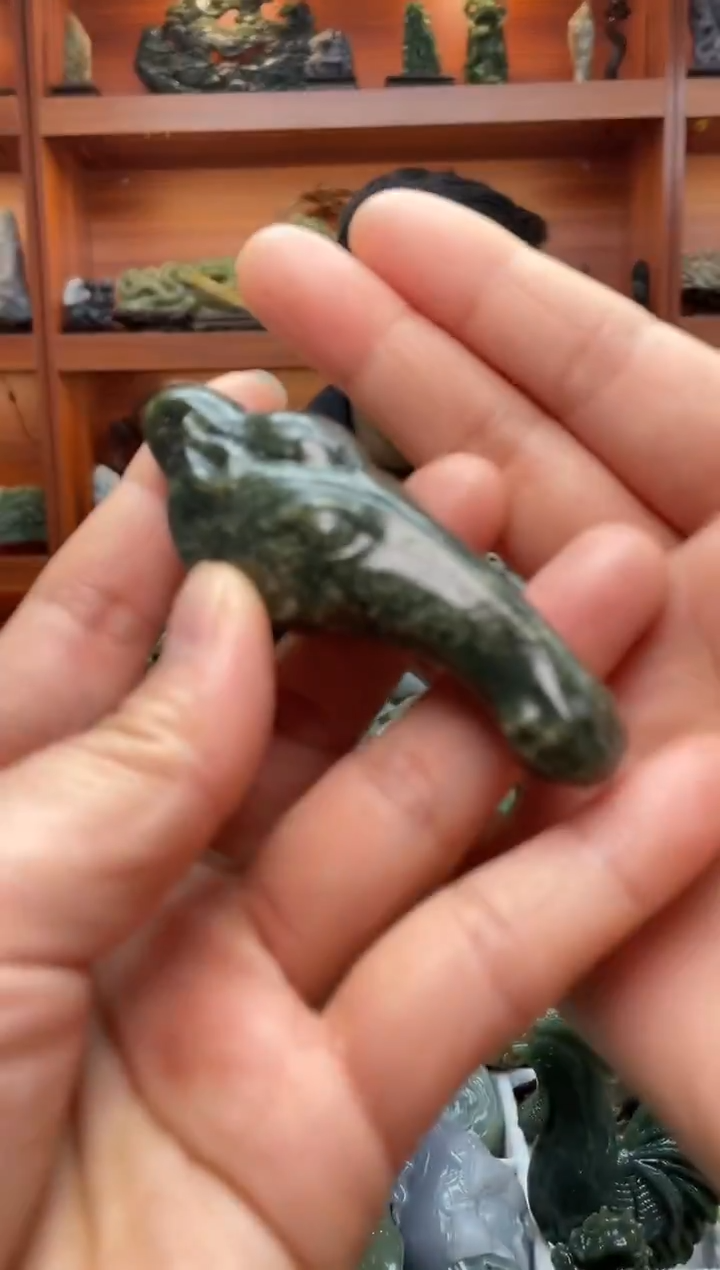 未镶嵌和田玉把件1