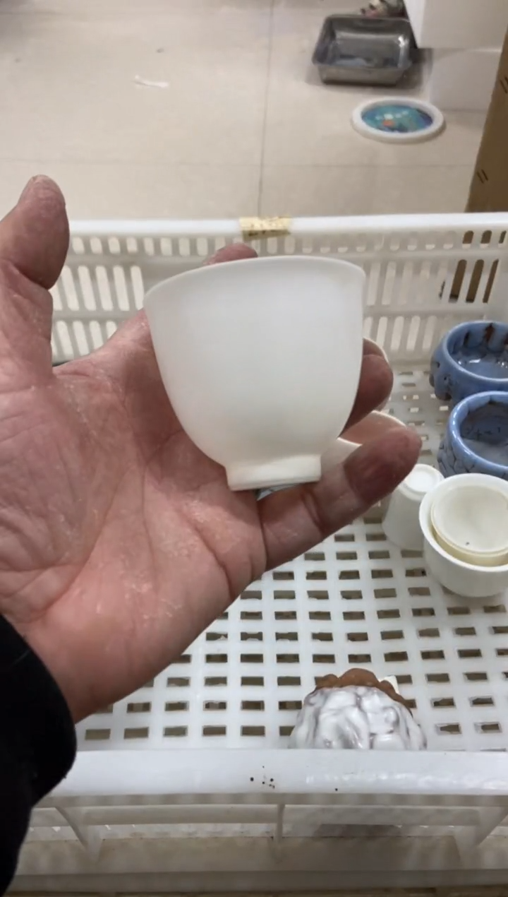 杯无运费险有瑕疵的摄影的产品有使用过的痕迹有点脏介意勿拍