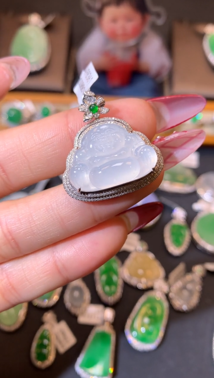 【闪购商品】翡翠吊坠(不含链)18K金镶嵌吊坠